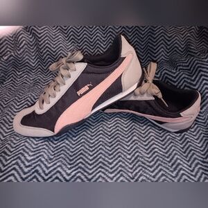 Women's Puma Sneakers